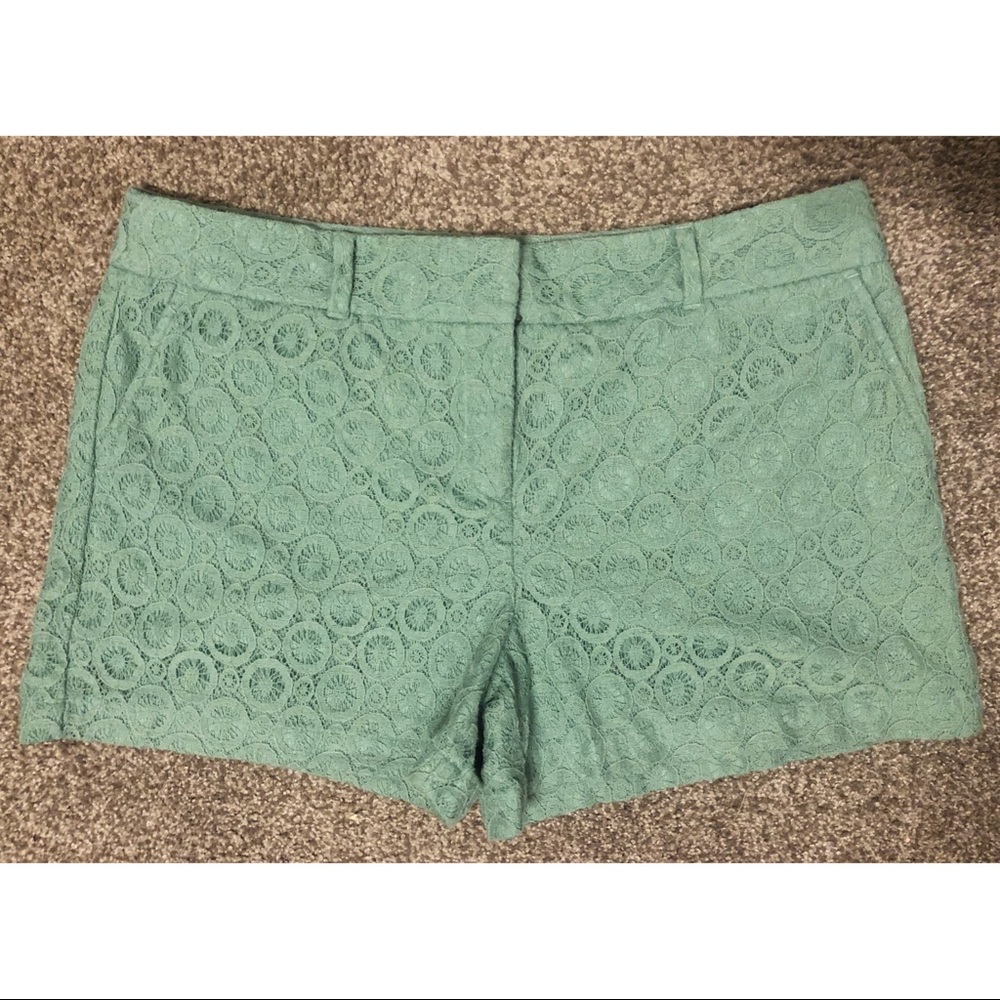 HOST PICK LOFT Lace Shorts // 14